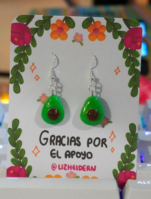 Aretes Aguacate pequeños $80